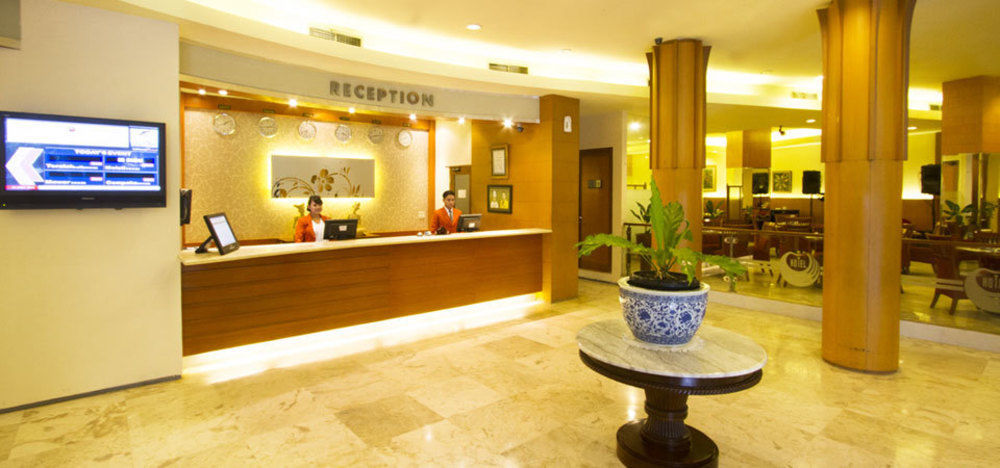Hotel Bisanta Bidakara Tunjungan Surabaja Zewnętrze zdjęcie